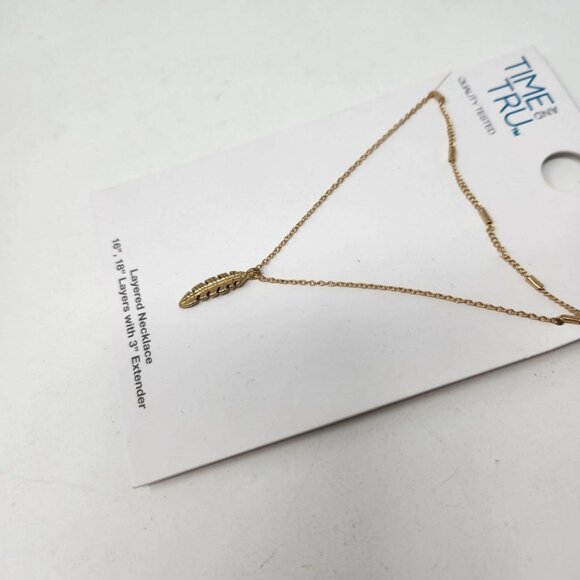 Time And Tru Layered Necklace 16" 18" Layers With 3" Extender Gold Feather Penda - Picture 6 of 7